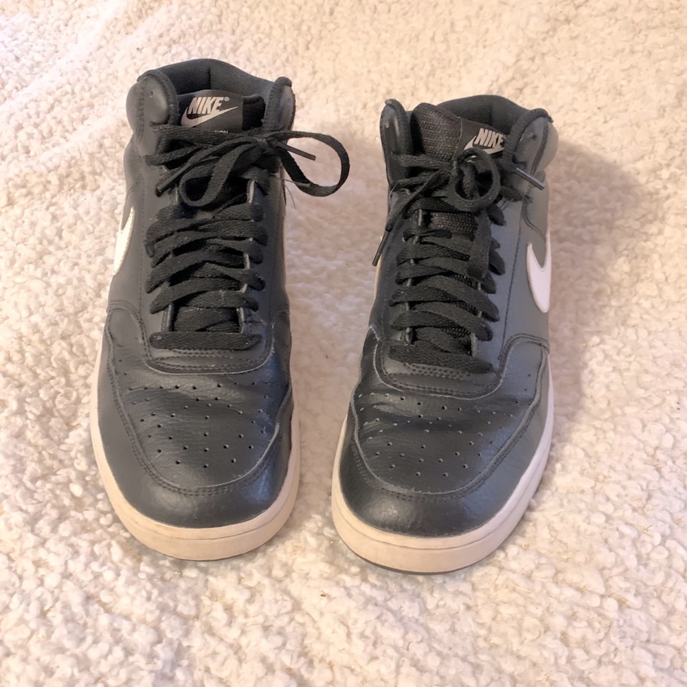 Nike tennis shoes